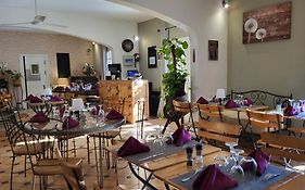 Auberge De La Table Ronde